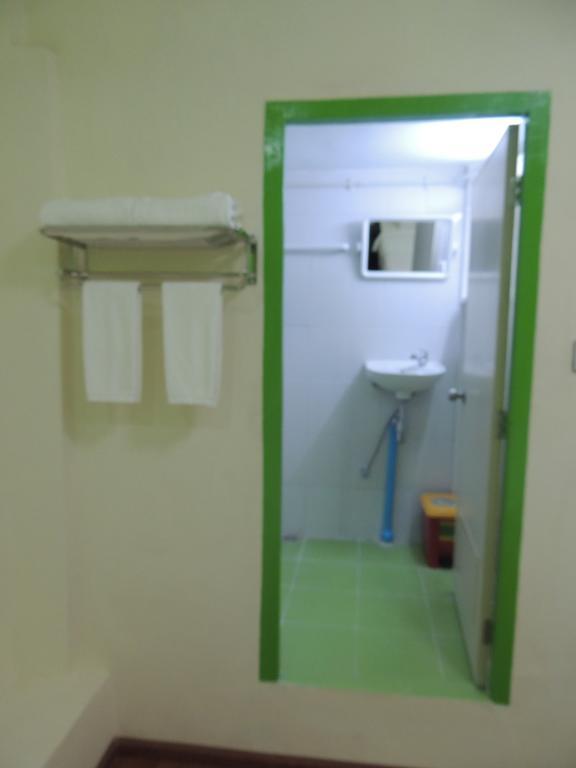 Lotus Bed & Breakfast Γιανγκόν Δωμάτιο φωτογραφία