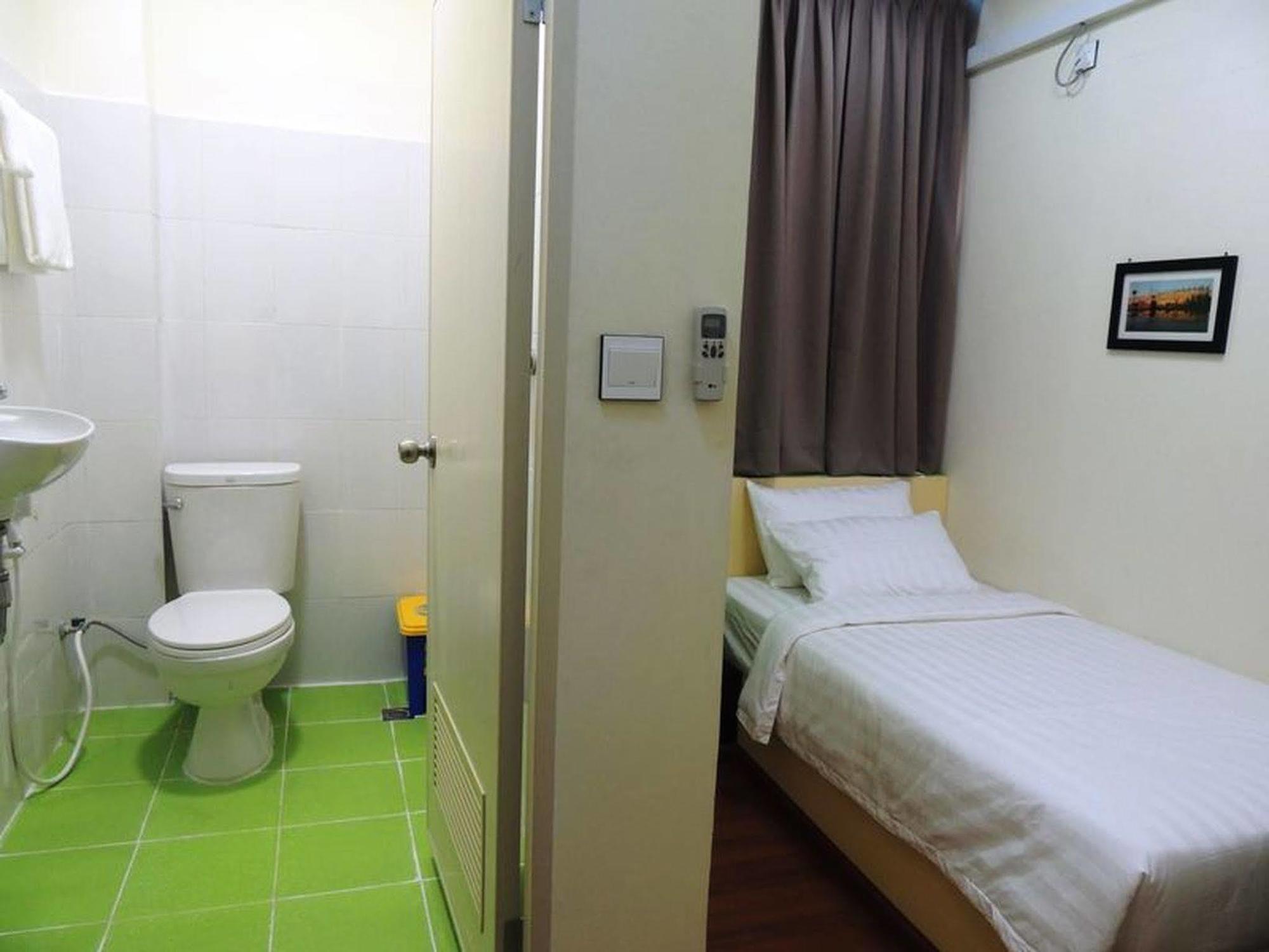 Lotus Bed & Breakfast Γιανγκόν Εξωτερικό φωτογραφία