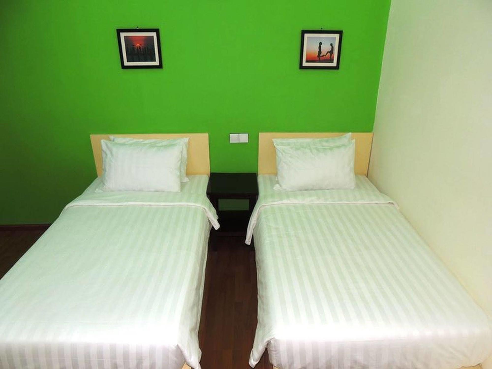 Lotus Bed & Breakfast Γιανγκόν Εξωτερικό φωτογραφία