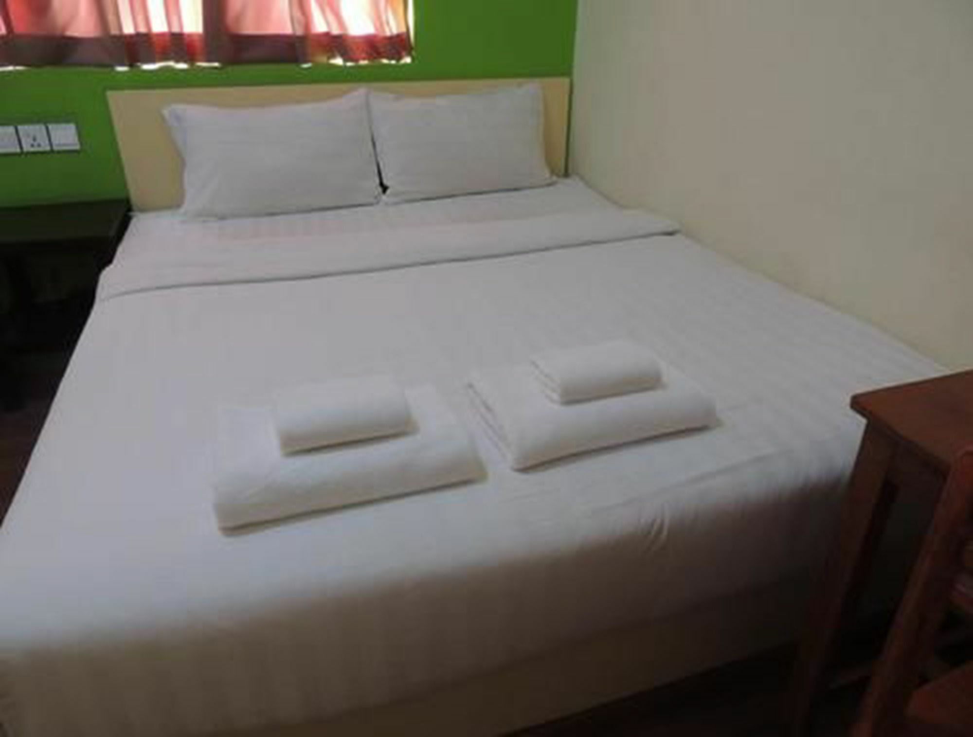 Lotus Bed & Breakfast Γιανγκόν Εξωτερικό φωτογραφία